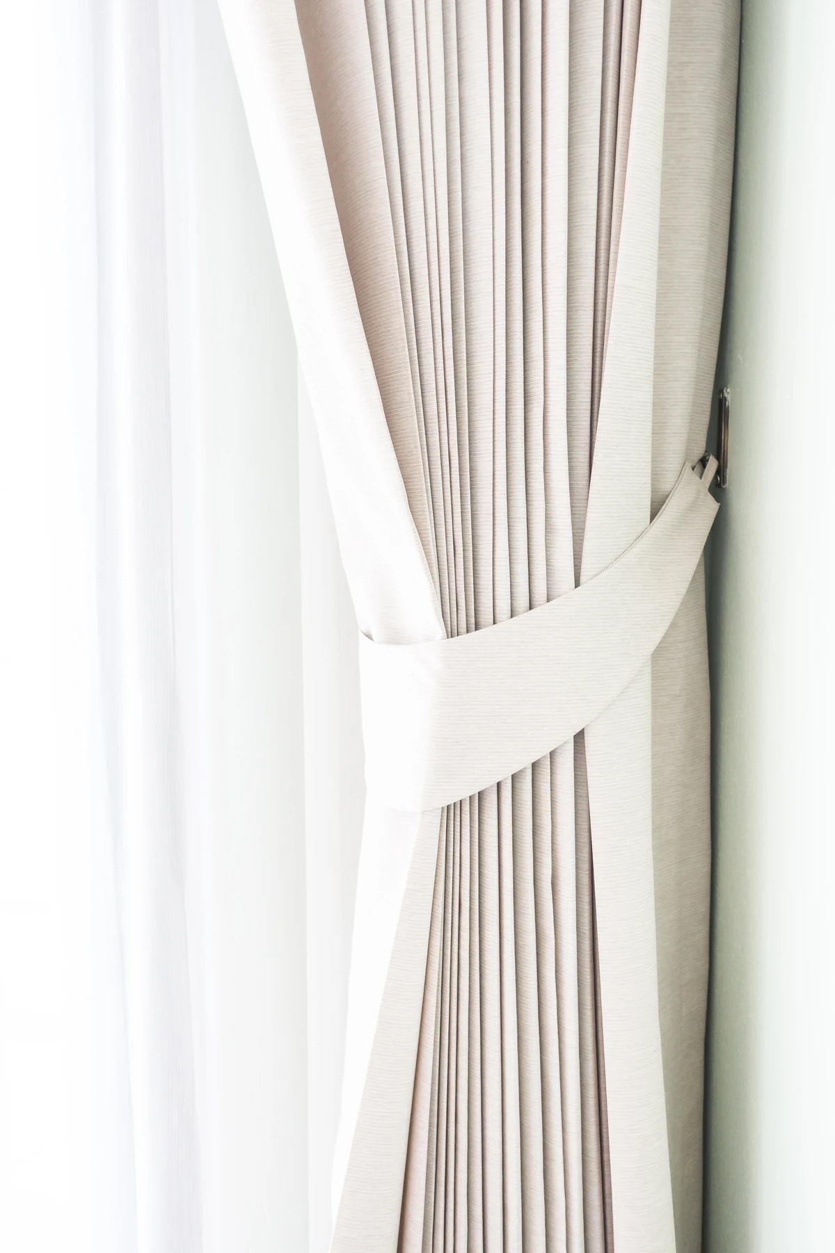 Elegant tied curtain detail by Denver curtain designers